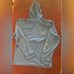 Vineyard Vine long-sleeve hooded t-shirt
